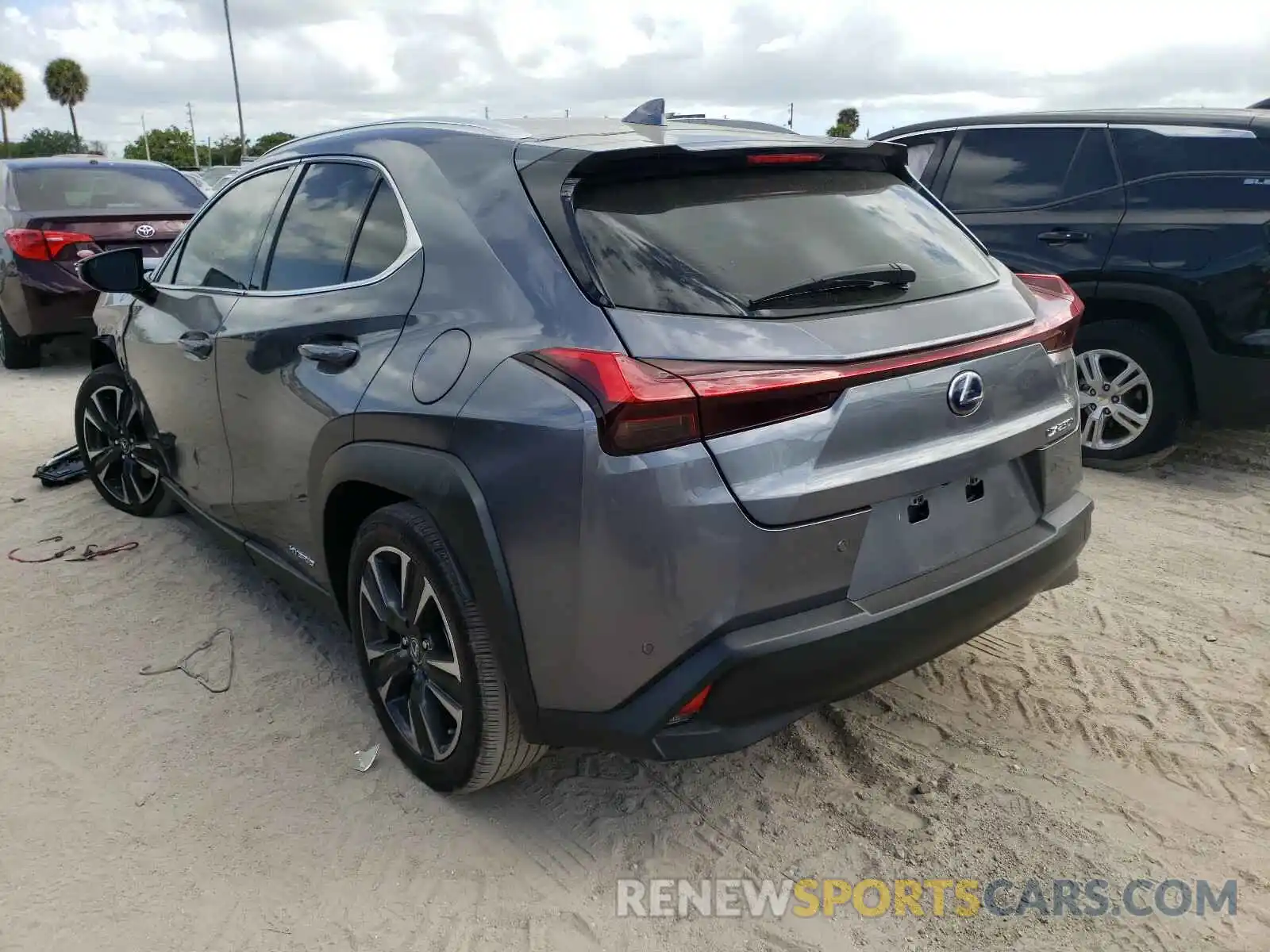 3 Фотография поврежденного автомобиля JTHU9JBH2K2009272 LEXUS UX 250H 2019