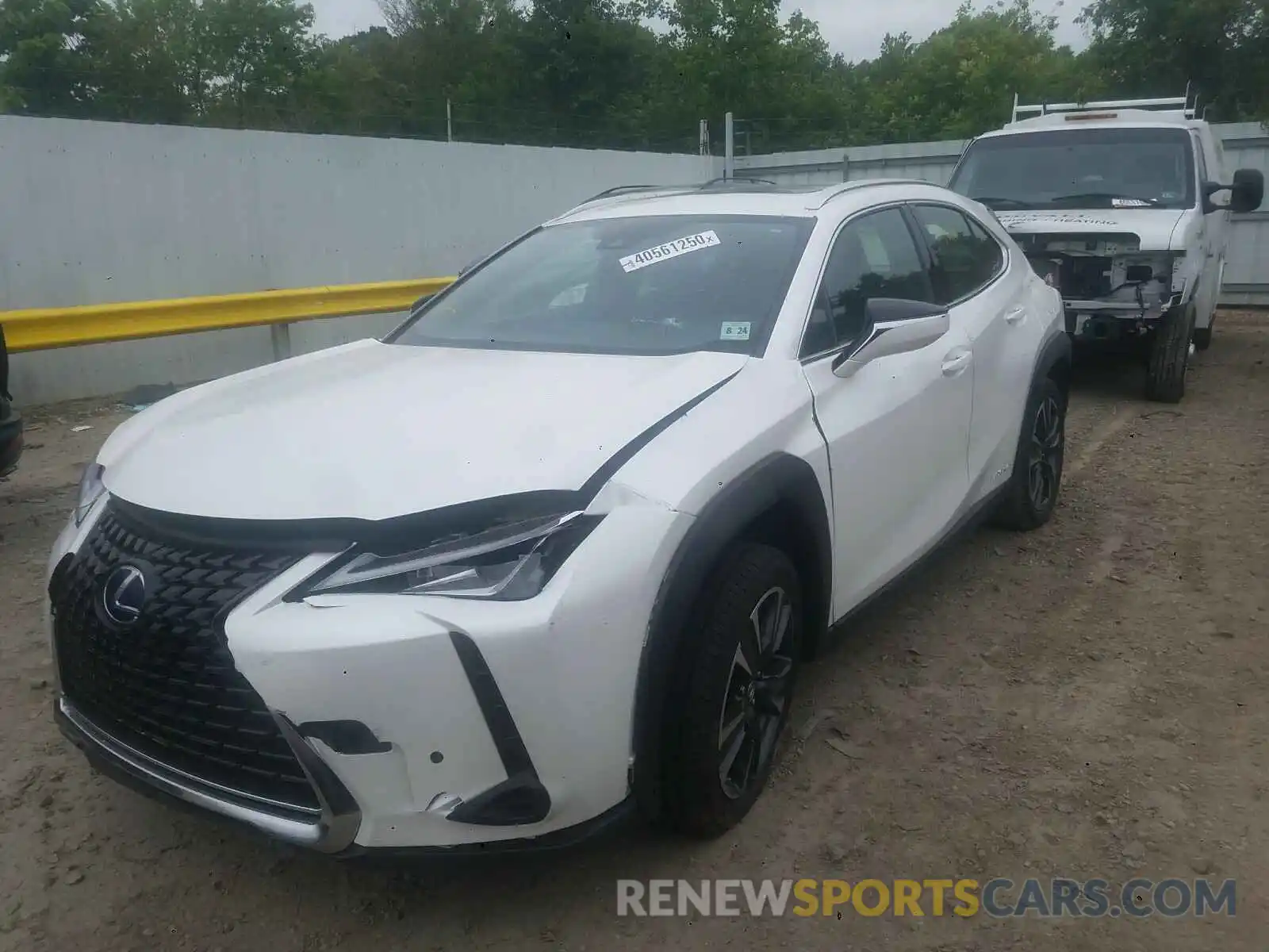 2 Фотография поврежденного автомобиля JTHU9JBH2K2015170 LEXUS UX 250H 2019