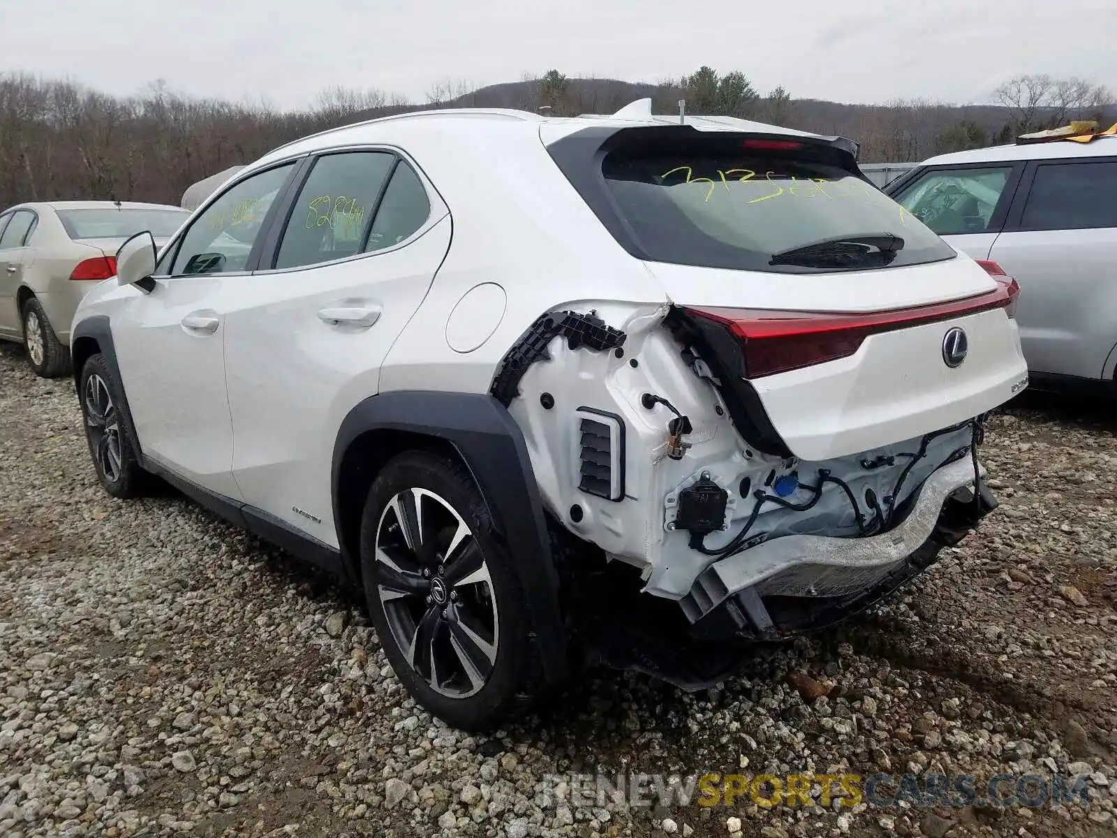 3 Фотография поврежденного автомобиля JTHU9JBH3K2011791 LEXUS UX 250H 2019
