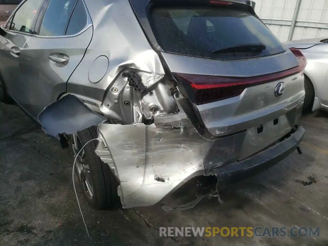 9 Photograph of a damaged car JTHU9JBH3K2014853 LEXUS UX 250H 2019