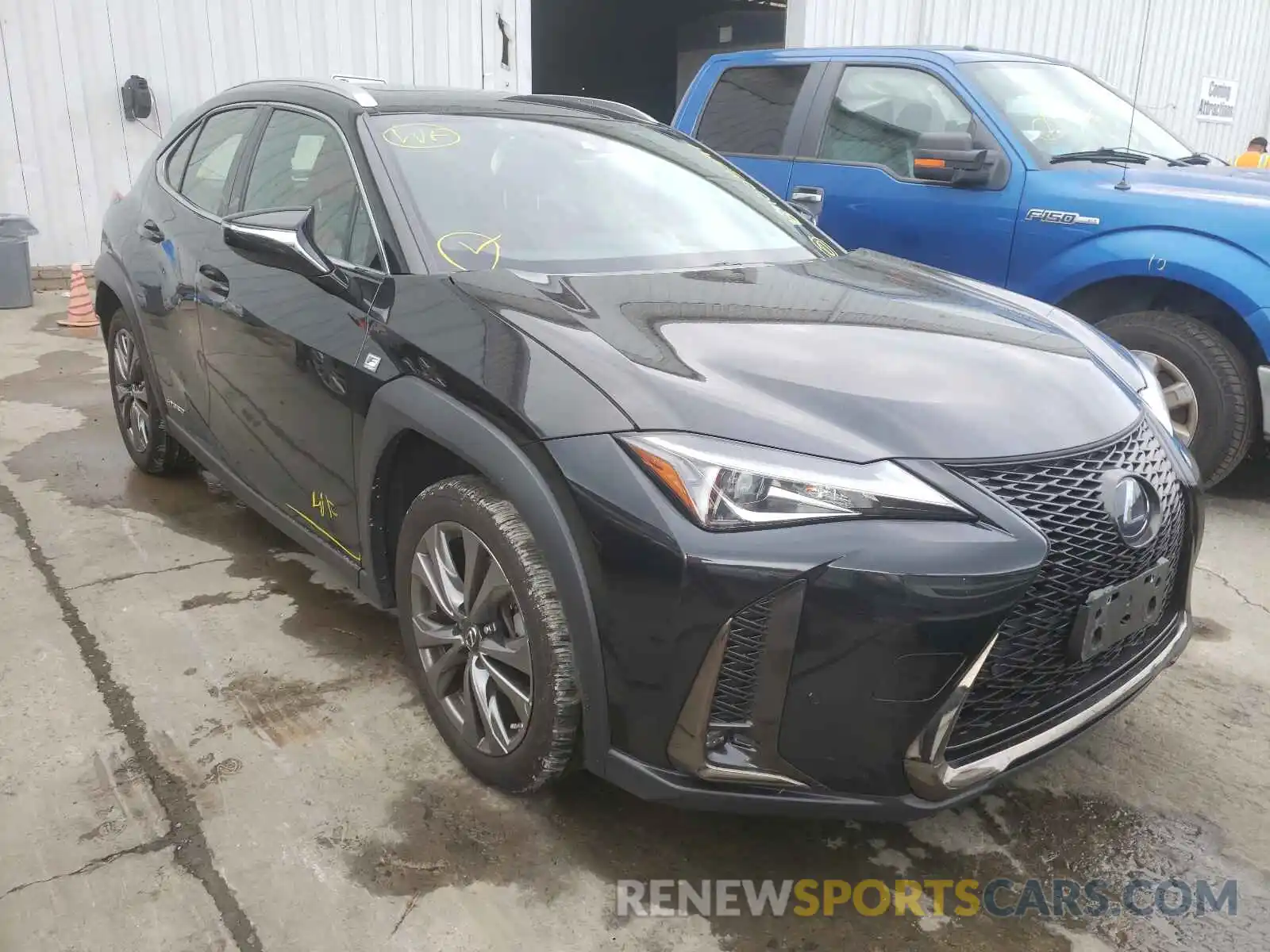 1 Фотография поврежденного автомобиля JTHU9JBH3K2019924 LEXUS UX 250H 2019