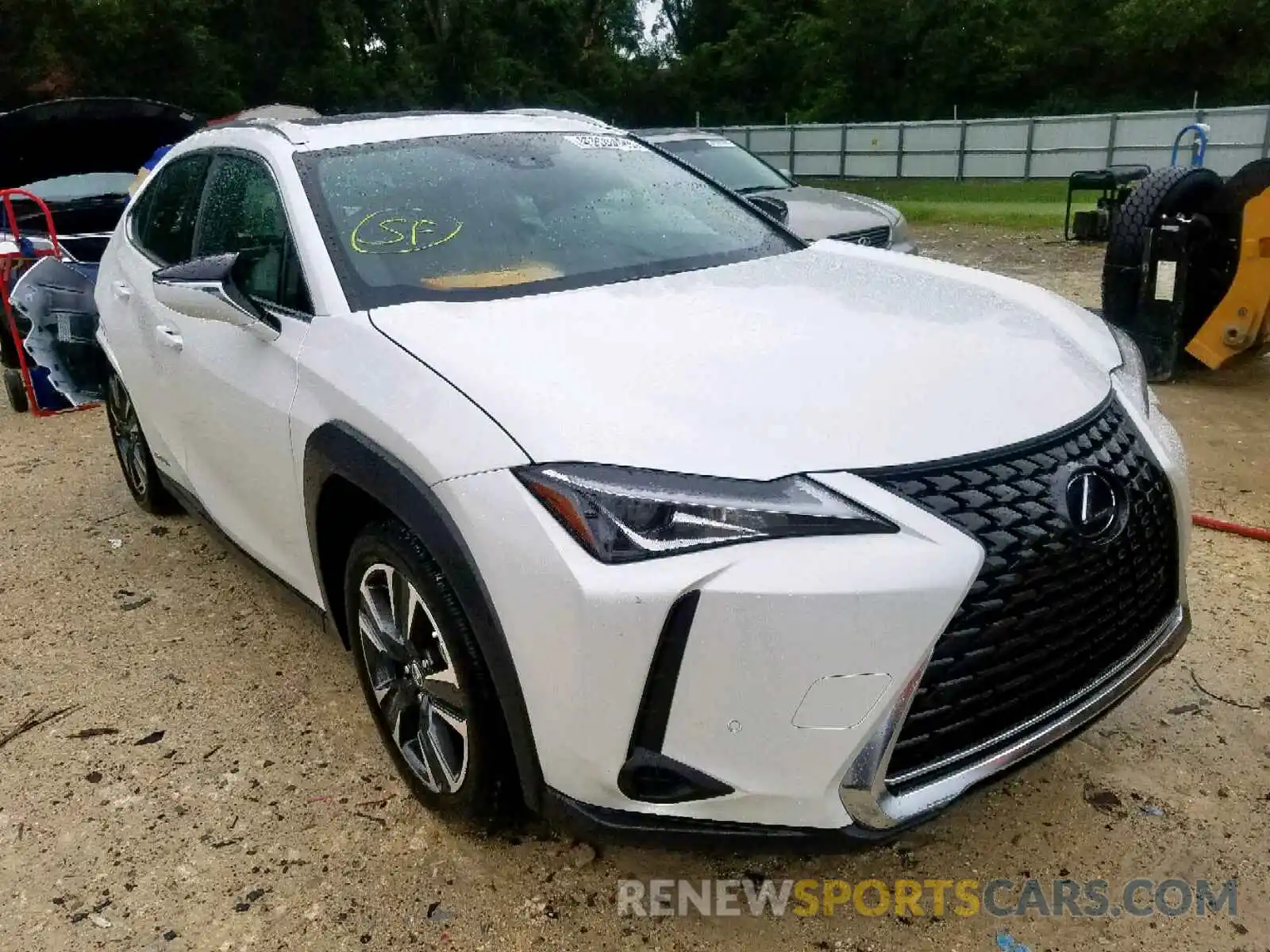 1 Фотография поврежденного автомобиля JTHU9JBH4K2007121 LEXUS UX 250H 2019