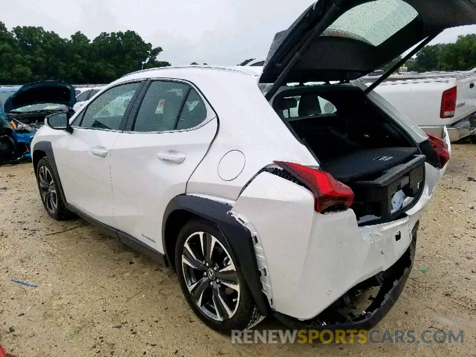 3 Photograph of a damaged car JTHU9JBH4K2007121 LEXUS UX 250H 2019