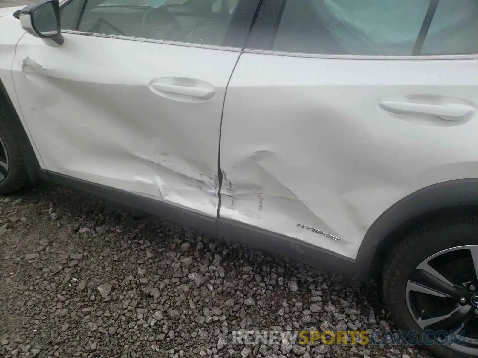 9 Фотография поврежденного автомобиля JTHU9JBH4K2016790 LEXUS UX 250H 2019