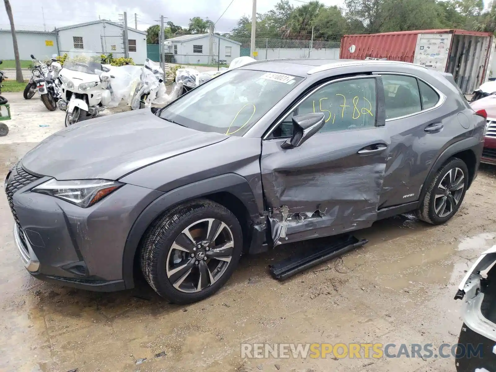 2 Фотография поврежденного автомобиля JTHU9JBH4K2018510 LEXUS UX 250H 2019