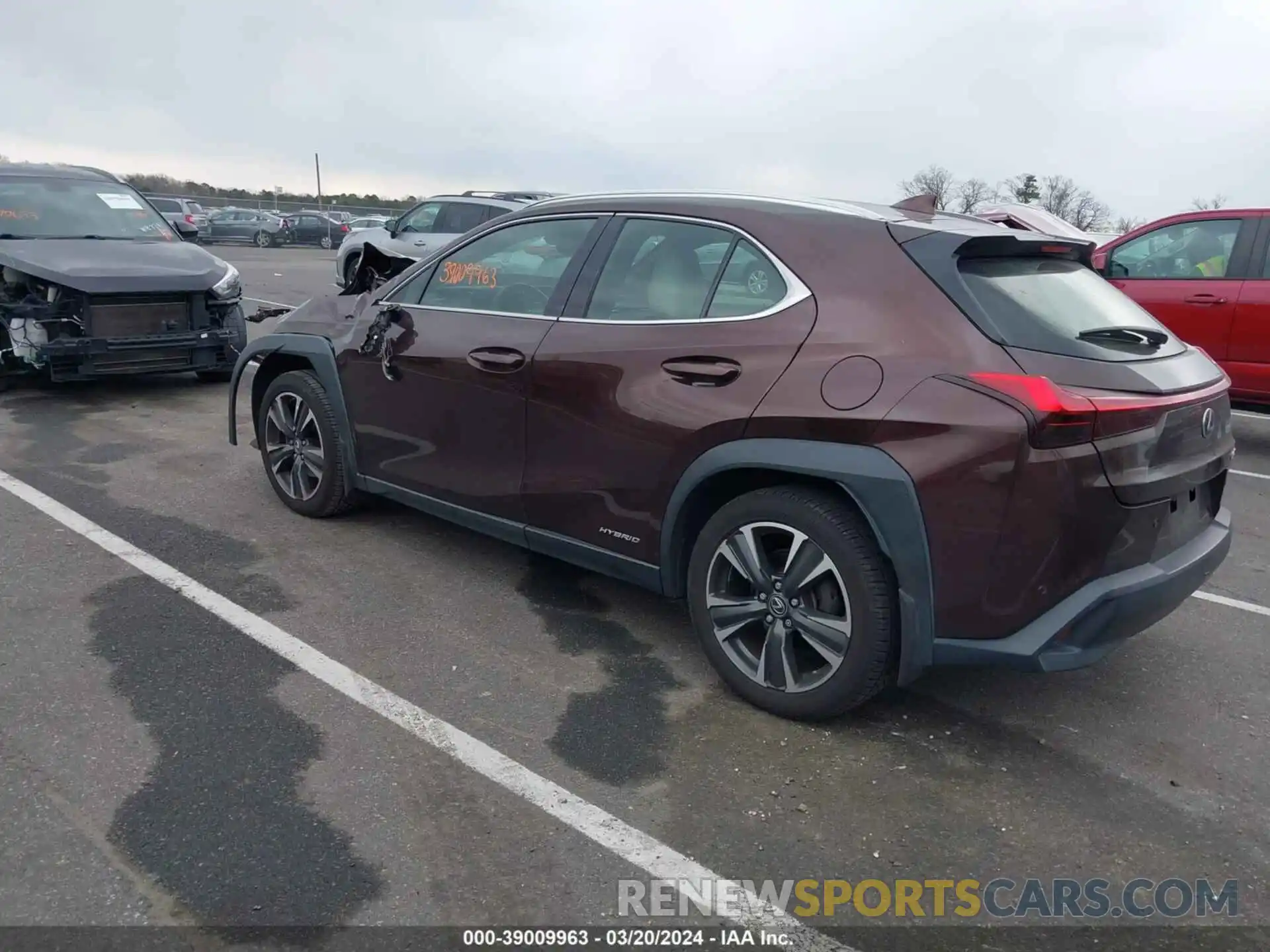 3 Фотография поврежденного автомобиля JTHU9JBH5K2002848 LEXUS UX 250H 2019