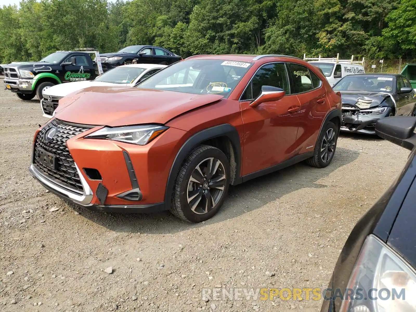 2 Фотография поврежденного автомобиля JTHU9JBH5K2003675 LEXUS UX 250H 2019