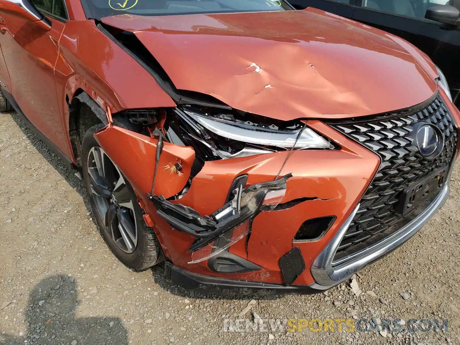 9 Фотография поврежденного автомобиля JTHU9JBH5K2003675 LEXUS UX 250H 2019