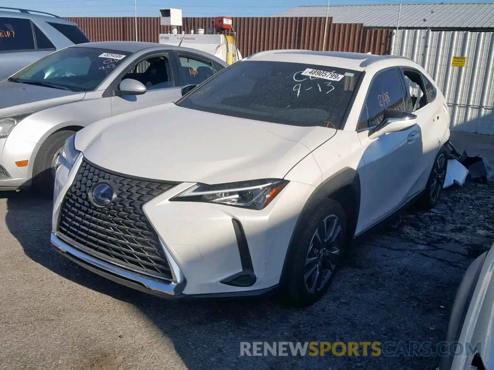 2 Фотография поврежденного автомобиля JTHU9JBH5K2010321 LEXUS UX 250H 2019