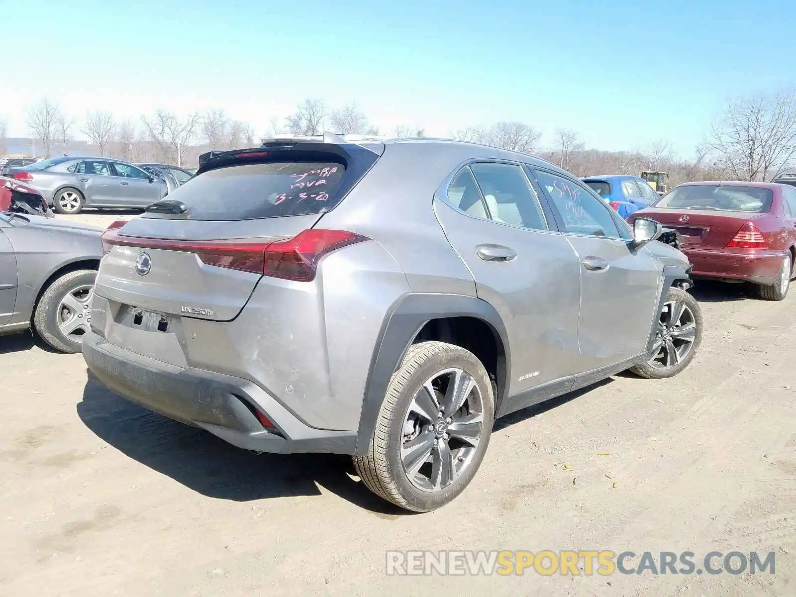 4 Фотография поврежденного автомобиля JTHU9JBH5K2010576 LEXUS UX 250H 2019