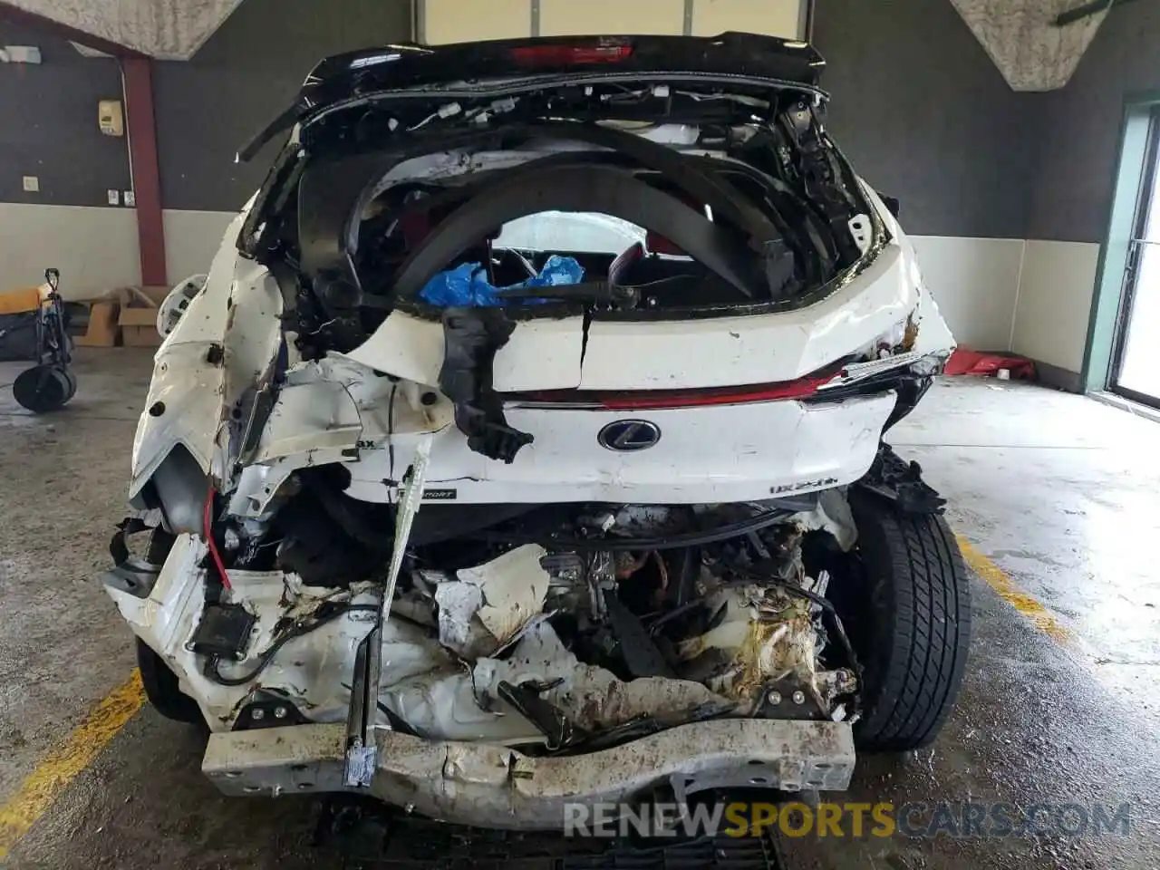 6 Photograph of a damaged car JTHU9JBH5K2011422 LEXUS UX 250H 2019