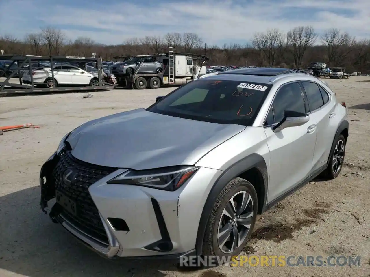 2 Фотография поврежденного автомобиля JTHU9JBH6K2000395 LEXUS UX 250H 2019