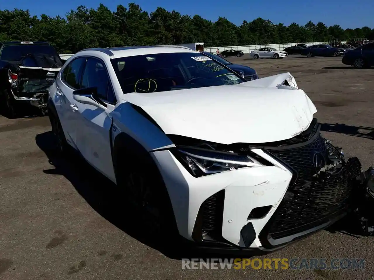 1 Фотография поврежденного автомобиля JTHU9JBH6K2011655 LEXUS UX 250H 2019