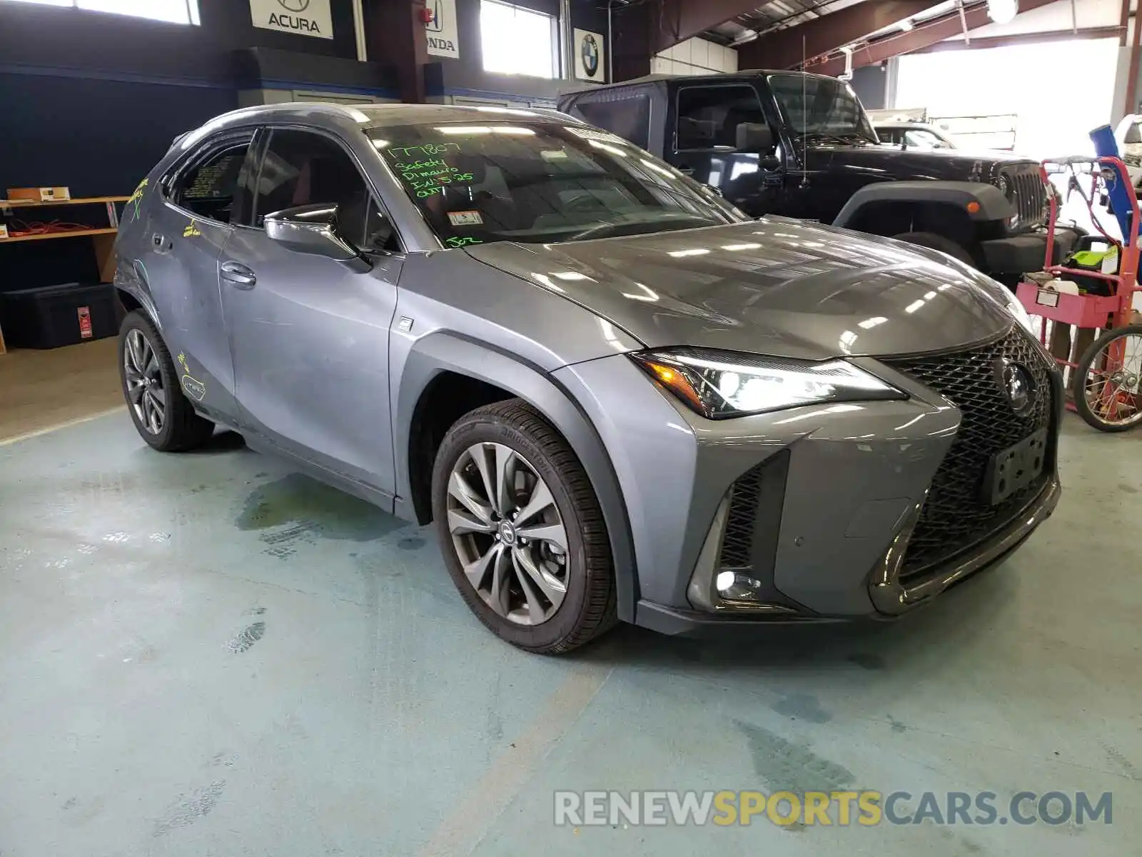 1 Фотография поврежденного автомобиля JTHU9JBH9K2003968 LEXUS UX 250H 2019