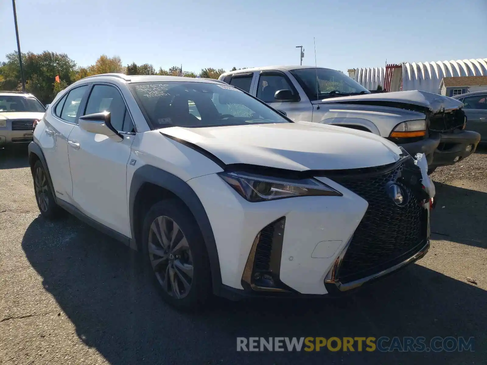 1 Фотография поврежденного автомобиля JTHU9JBH9K2004439 LEXUS UX 250H 2019