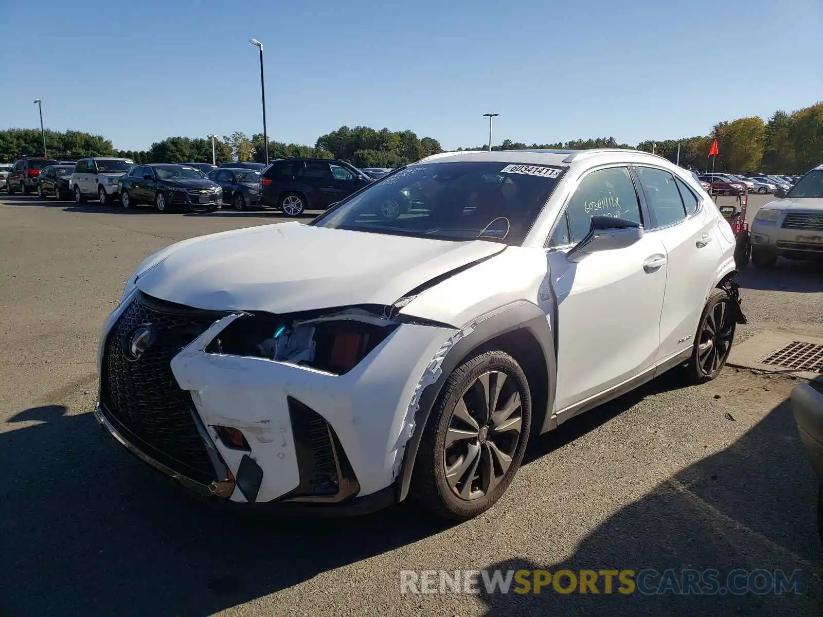 2 Фотография поврежденного автомобиля JTHU9JBH9K2004439 LEXUS UX 250H 2019