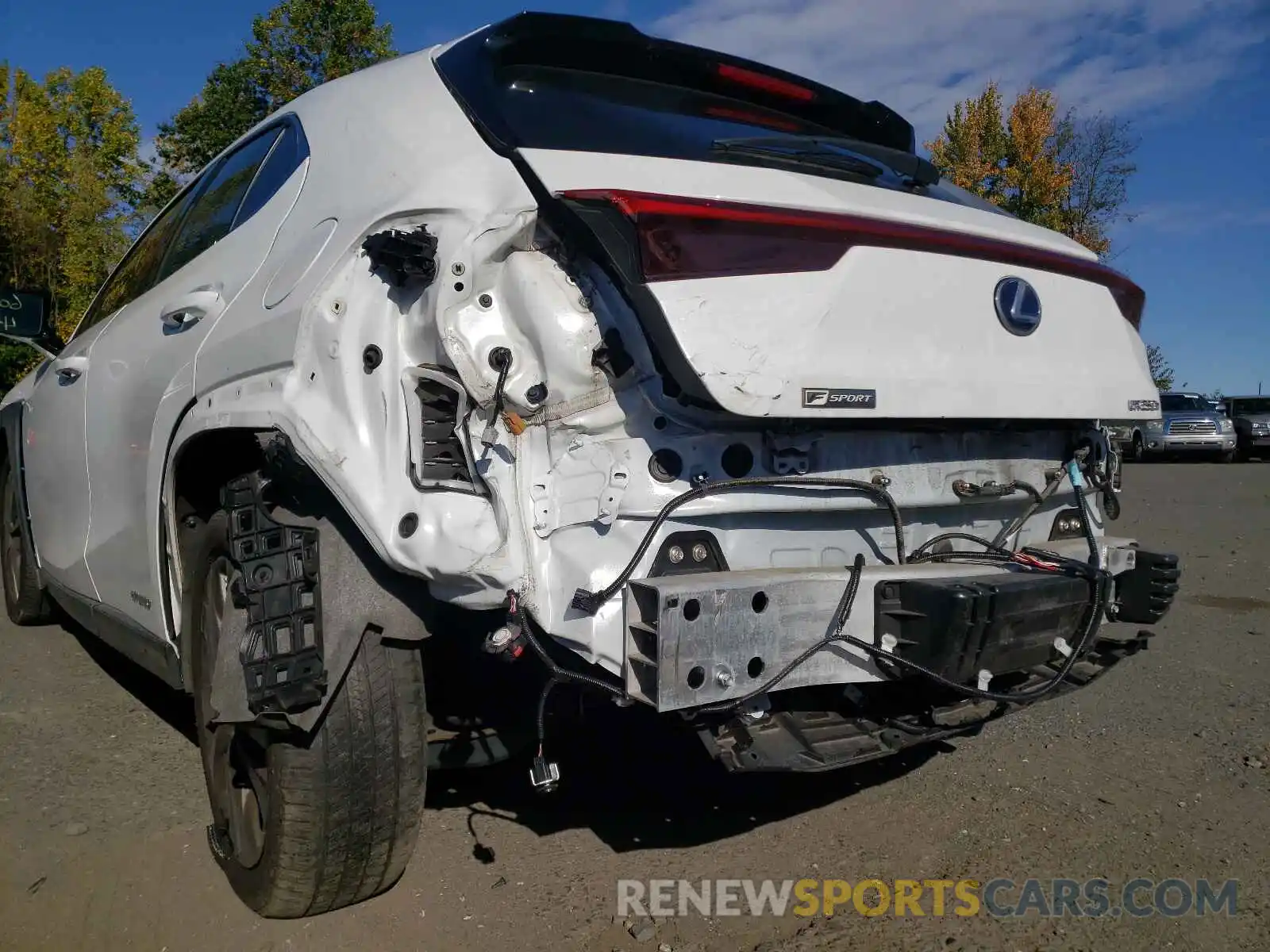 9 Photograph of a damaged car JTHU9JBH9K2004439 LEXUS UX 250H 2019