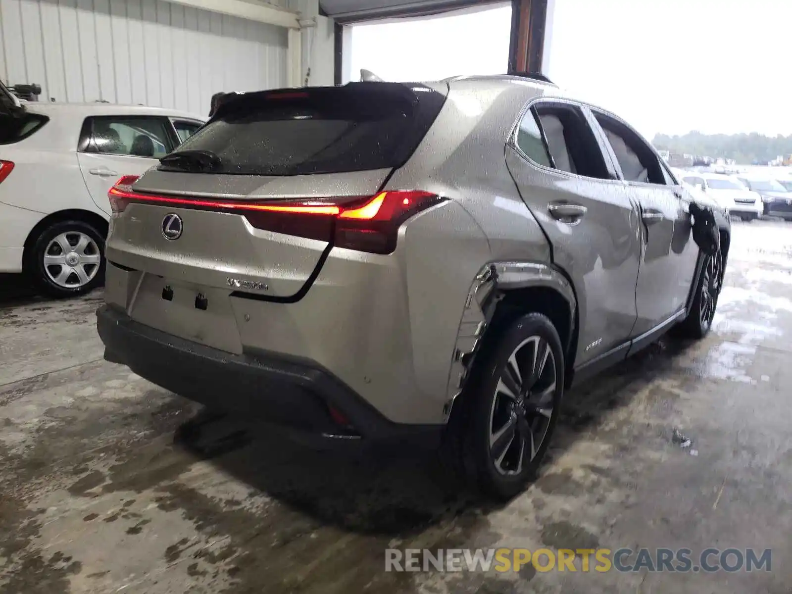 4 Фотография поврежденного автомобиля JTHU9JBHXK2017426 LEXUS UX 250H 2019