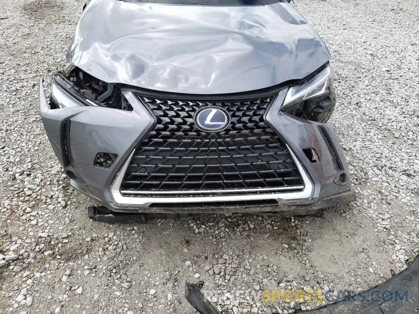 9 Фотография поврежденного автомобиля JTHU9JBHXK2018236 LEXUS UX 250H 2019