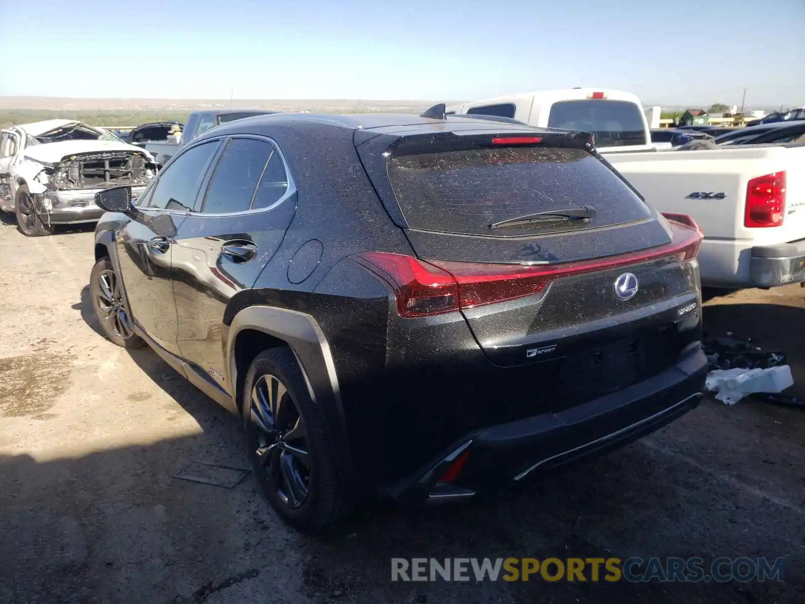 3 Фотография поврежденного автомобиля JTHE9JBH1L2032323 LEXUS UX 250H 2020