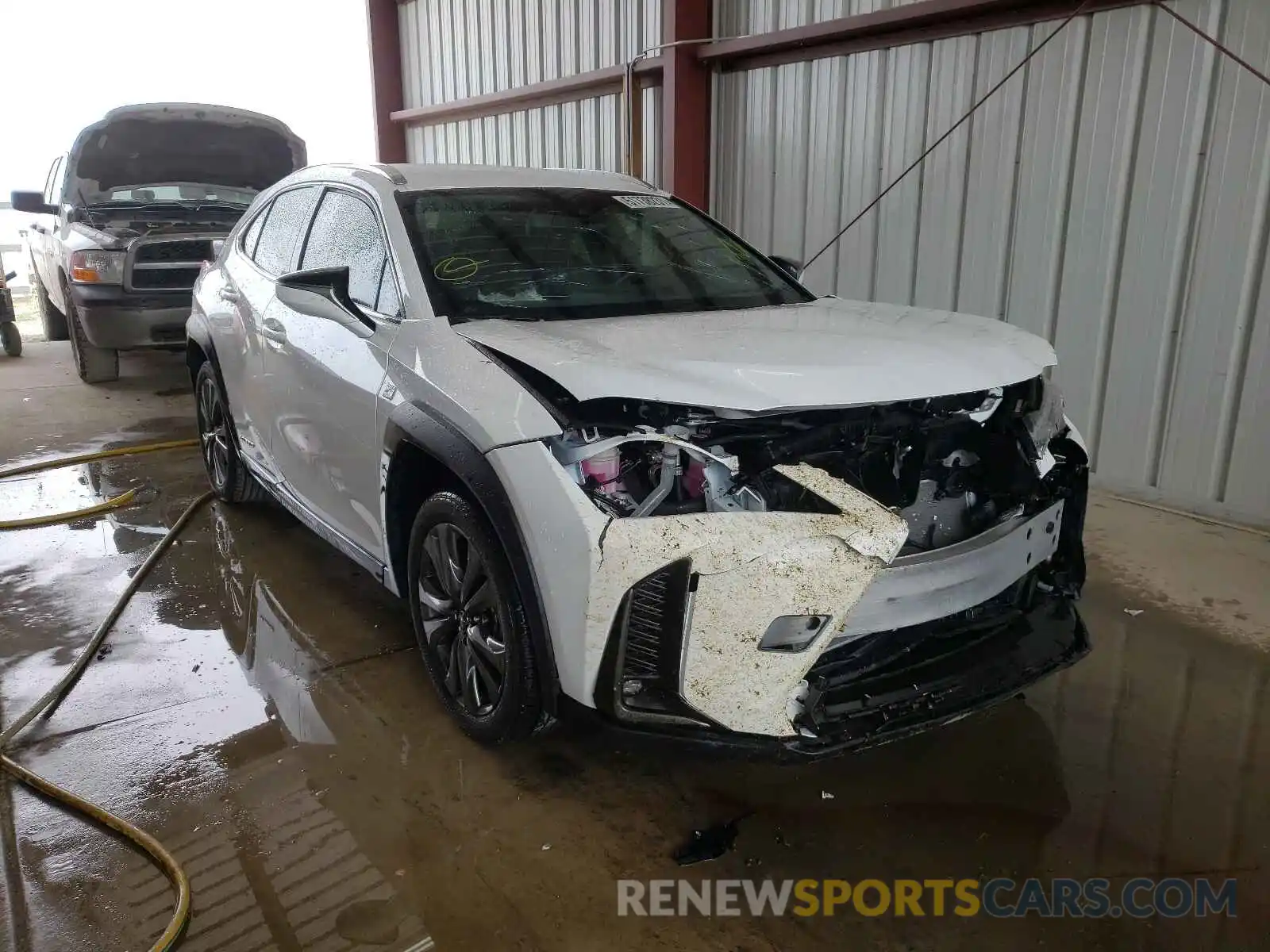 1 Фотография поврежденного автомобиля JTHE9JBH1L2034203 LEXUS UX 250H 2020