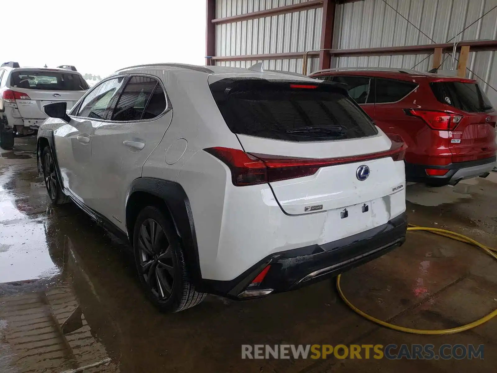 3 Фотография поврежденного автомобиля JTHE9JBH1L2034203 LEXUS UX 250H 2020