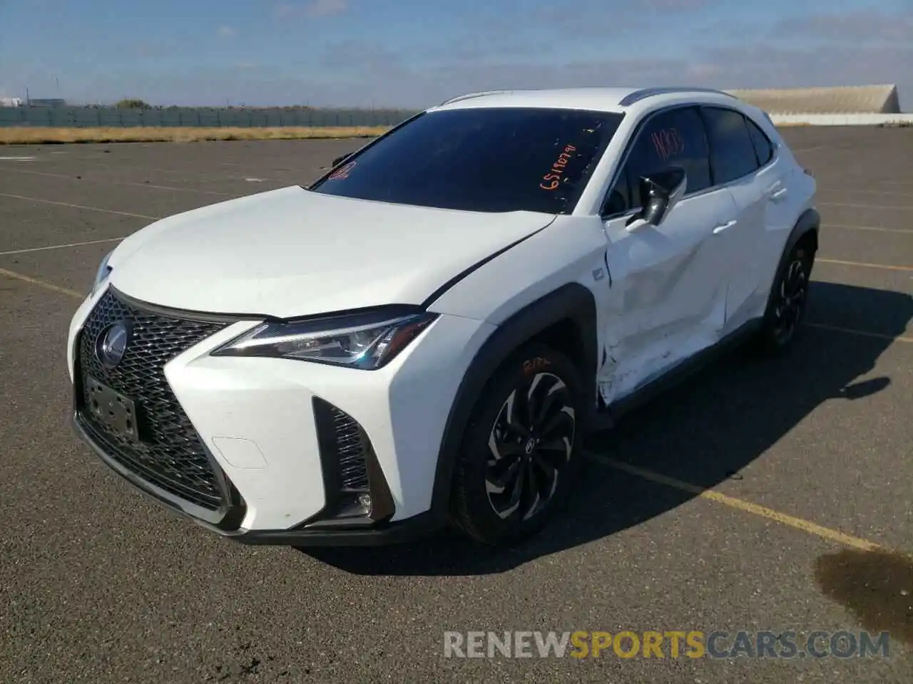 2 Фотография поврежденного автомобиля JTHE9JBH8L2036000 LEXUS UX 250H 2020