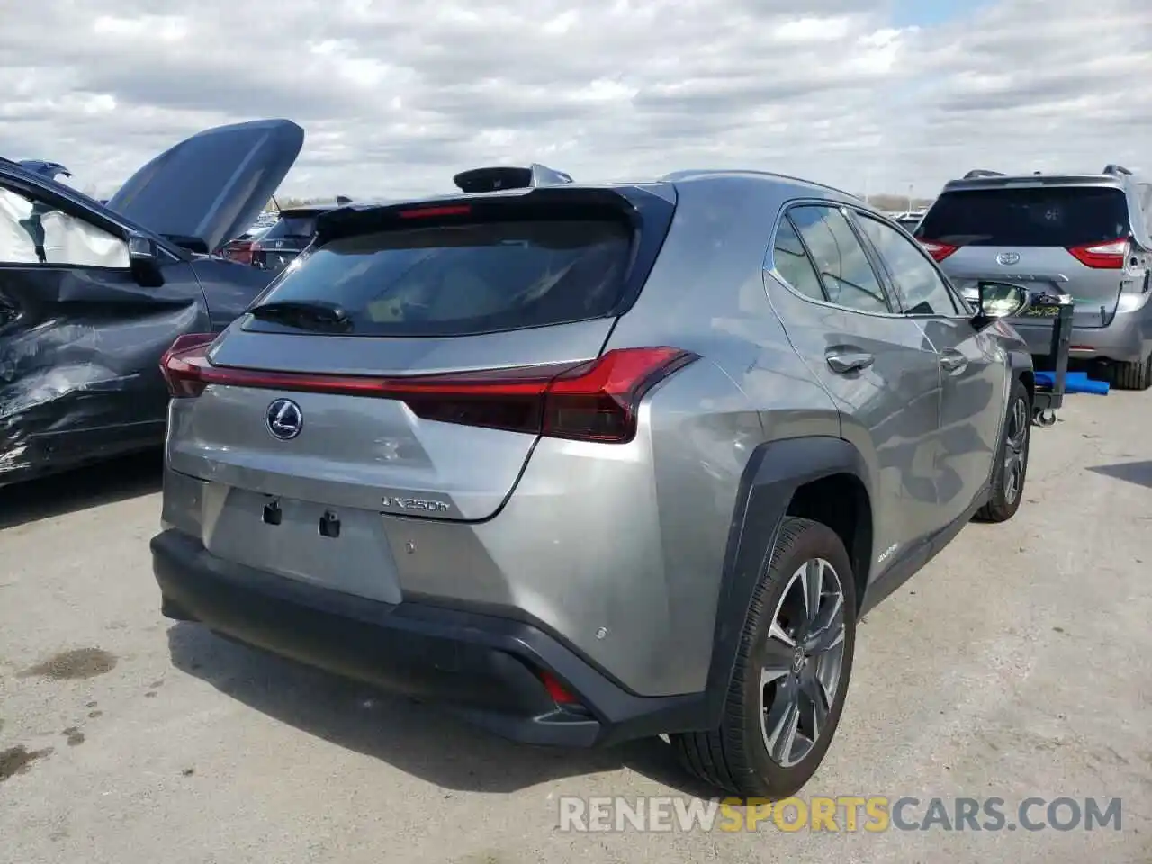 4 Фотография поврежденного автомобиля JTHL9JBH5L2030629 LEXUS UX 250H 2020