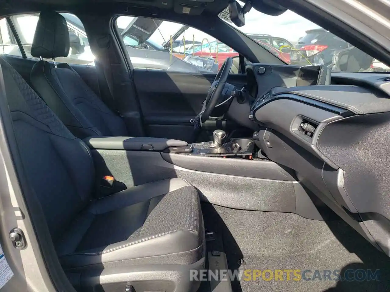 5 Photograph of a damaged car JTHL9JBH5L2030629 LEXUS UX 250H 2020