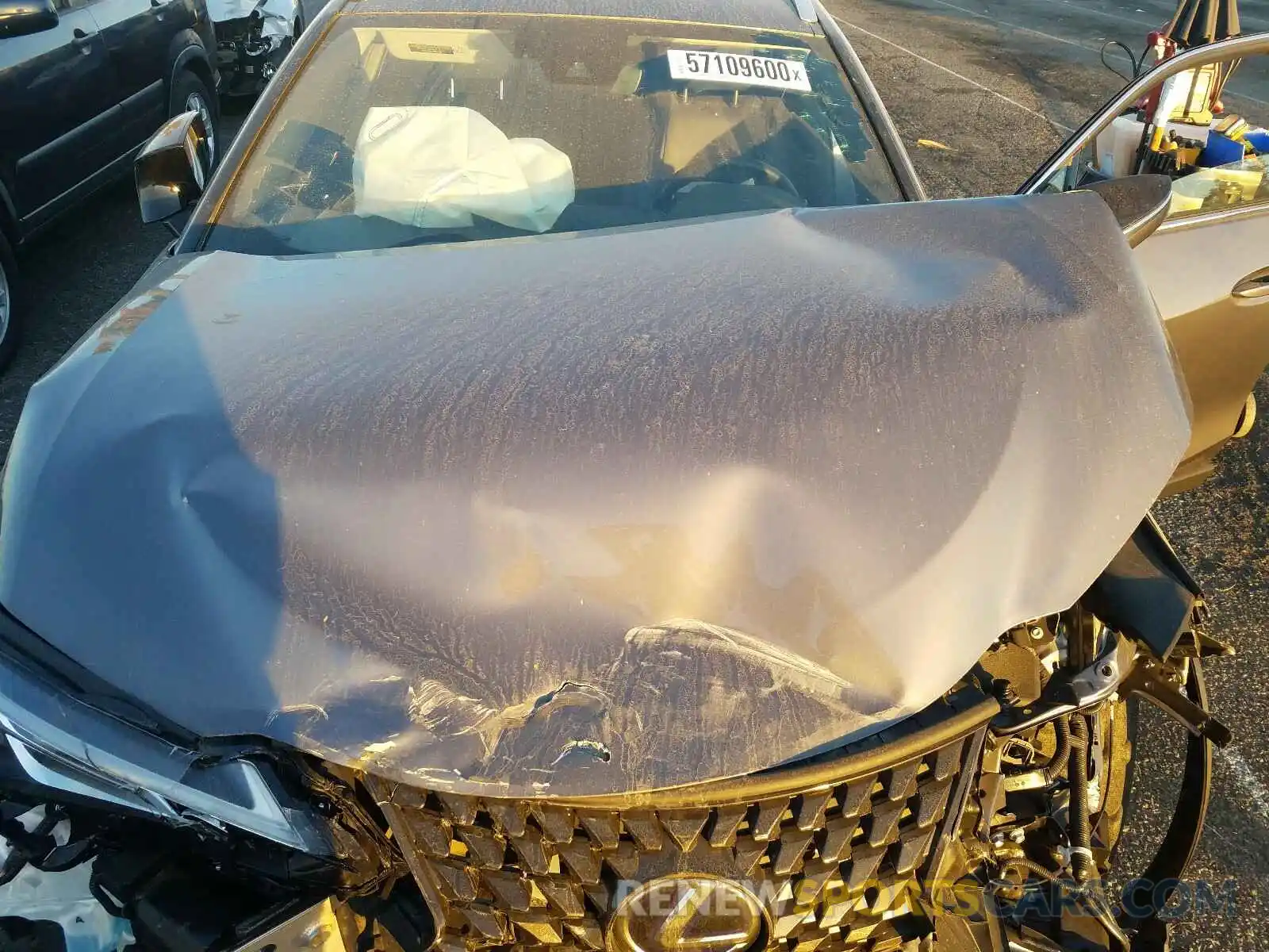 7 Фотография поврежденного автомобиля JTHP9JBH1L2027745 LEXUS UX 250H 2020