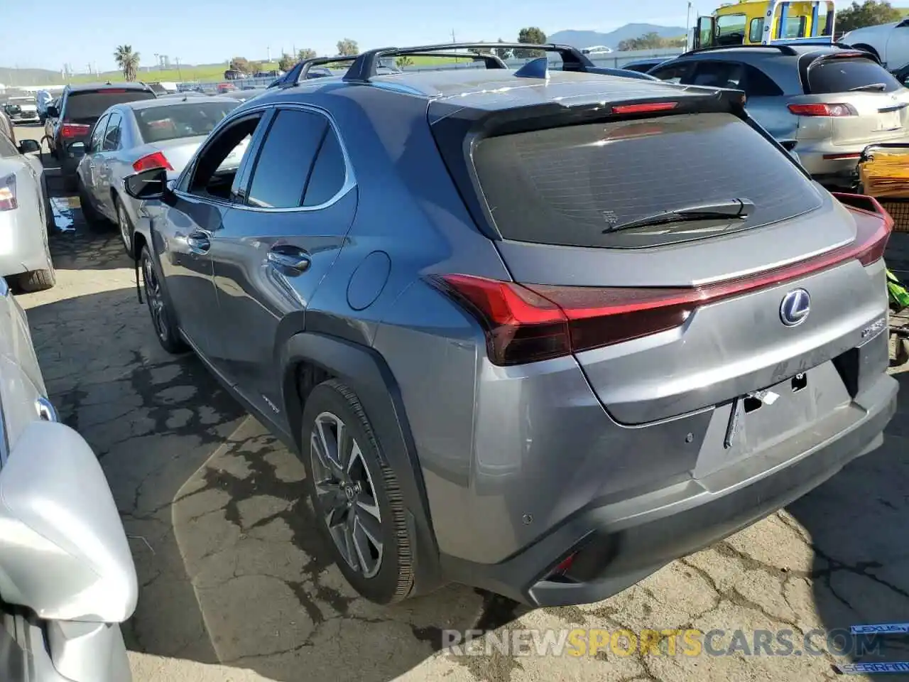 2 Фотография поврежденного автомобиля JTHP9JBH2L2023042 LEXUS UX 250H 2020