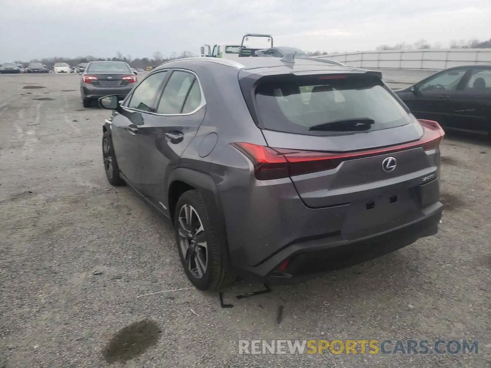 3 Фотография поврежденного автомобиля JTHP9JBH2L2026233 LEXUS UX 250H 2020