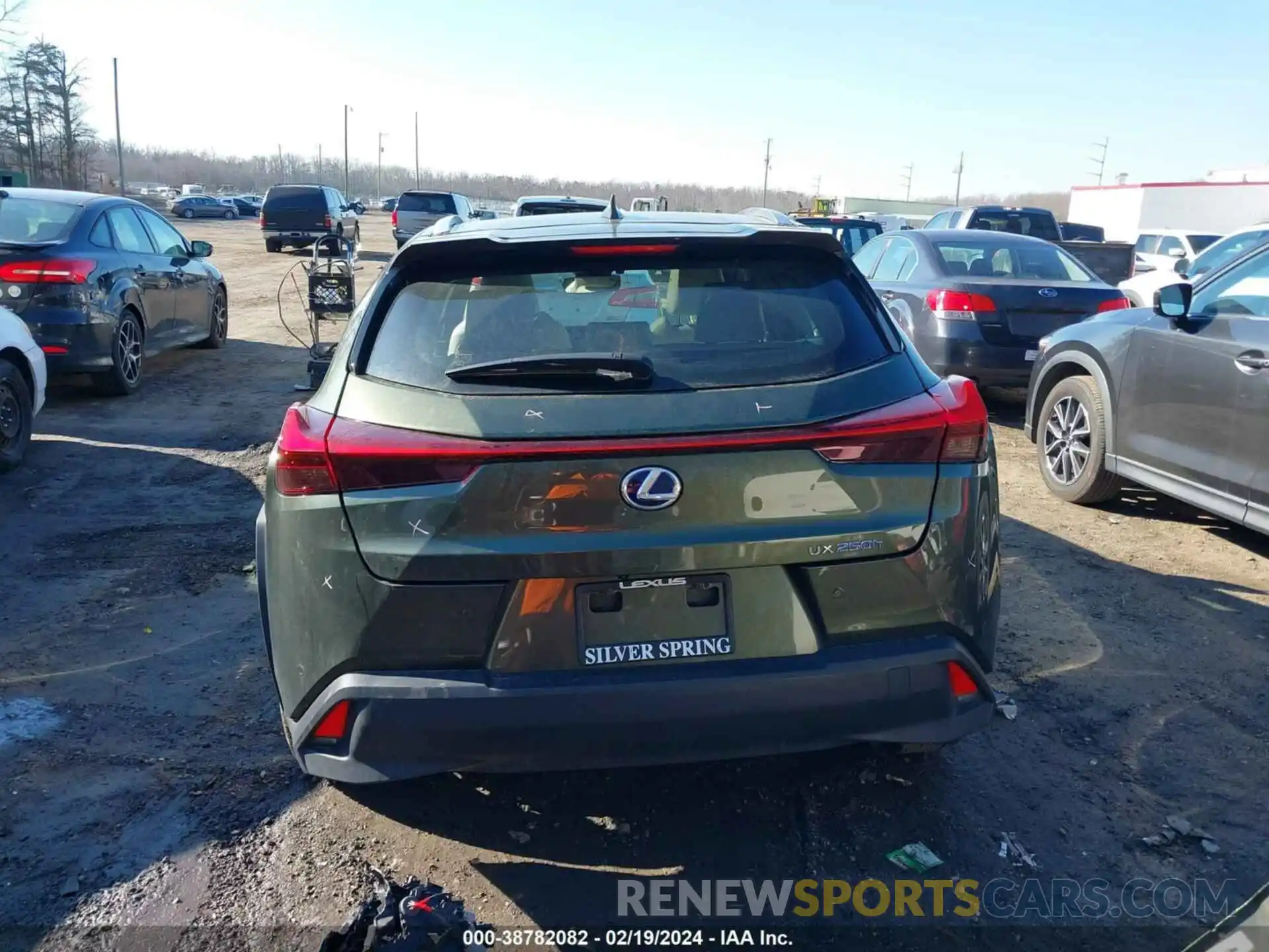 16 Photograph of a damaged car JTHP9JBH3L2023292 LEXUS UX 250H 2020