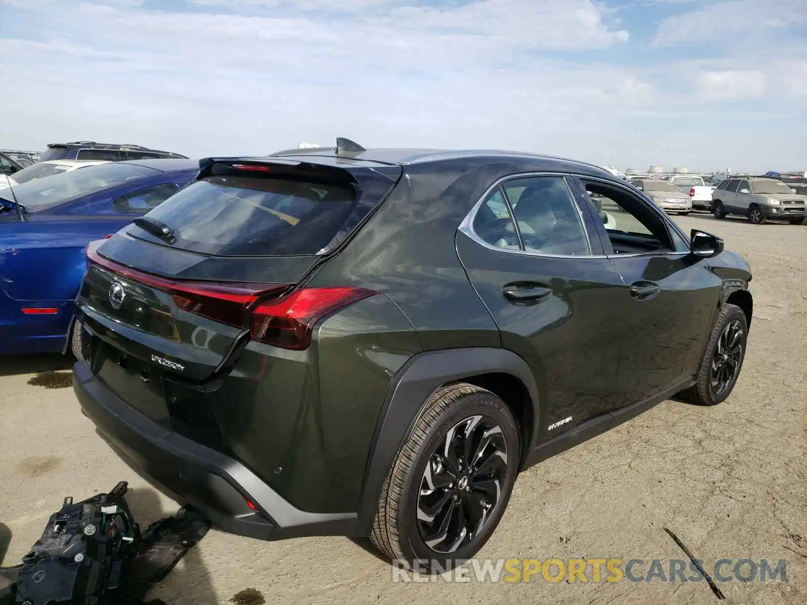 4 Фотография поврежденного автомобиля JTHP9JBH3L2027262 LEXUS UX 250H 2020