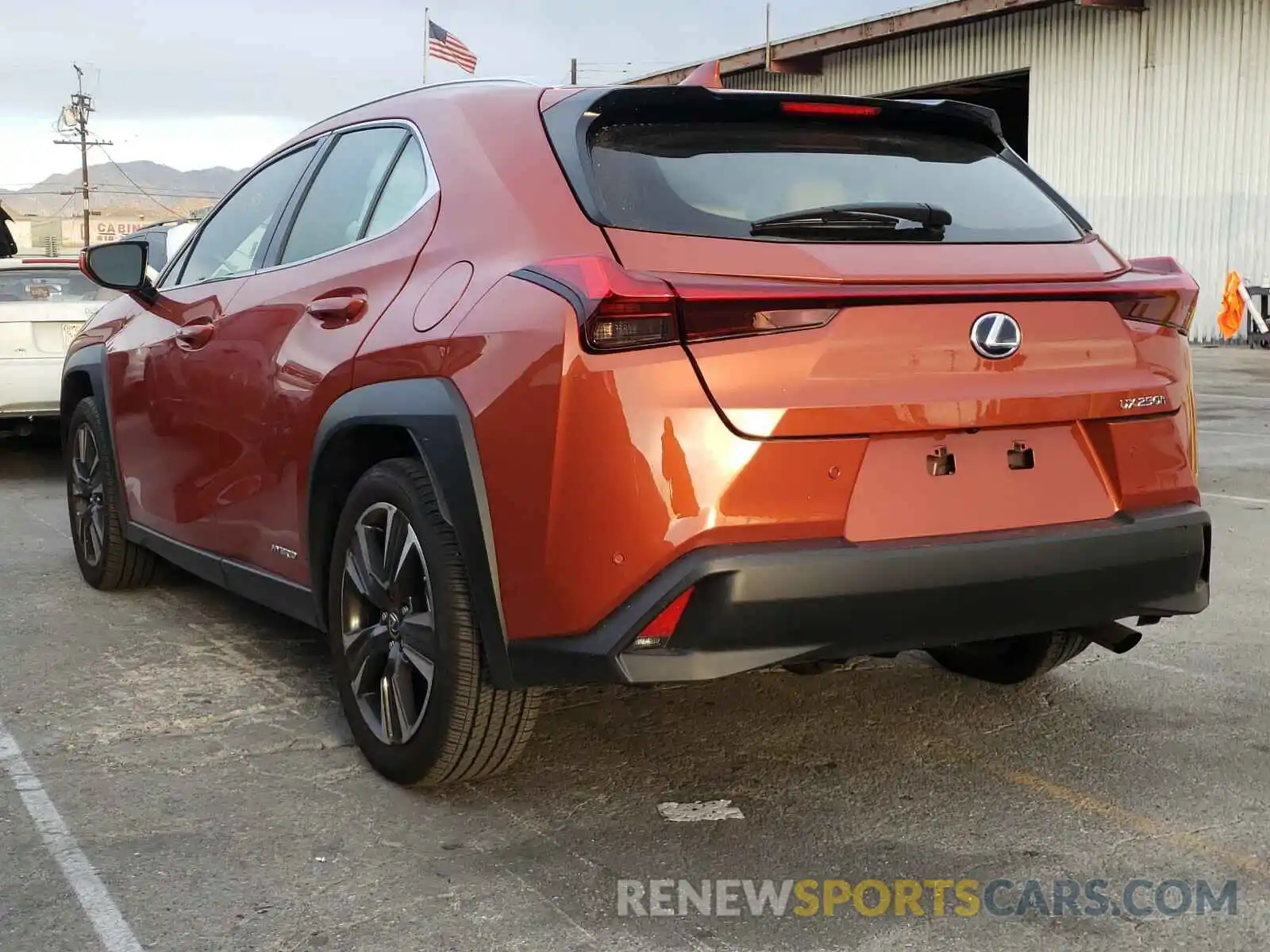 3 Фотография поврежденного автомобиля JTHP9JBH3L2027388 LEXUS UX 250H 2020