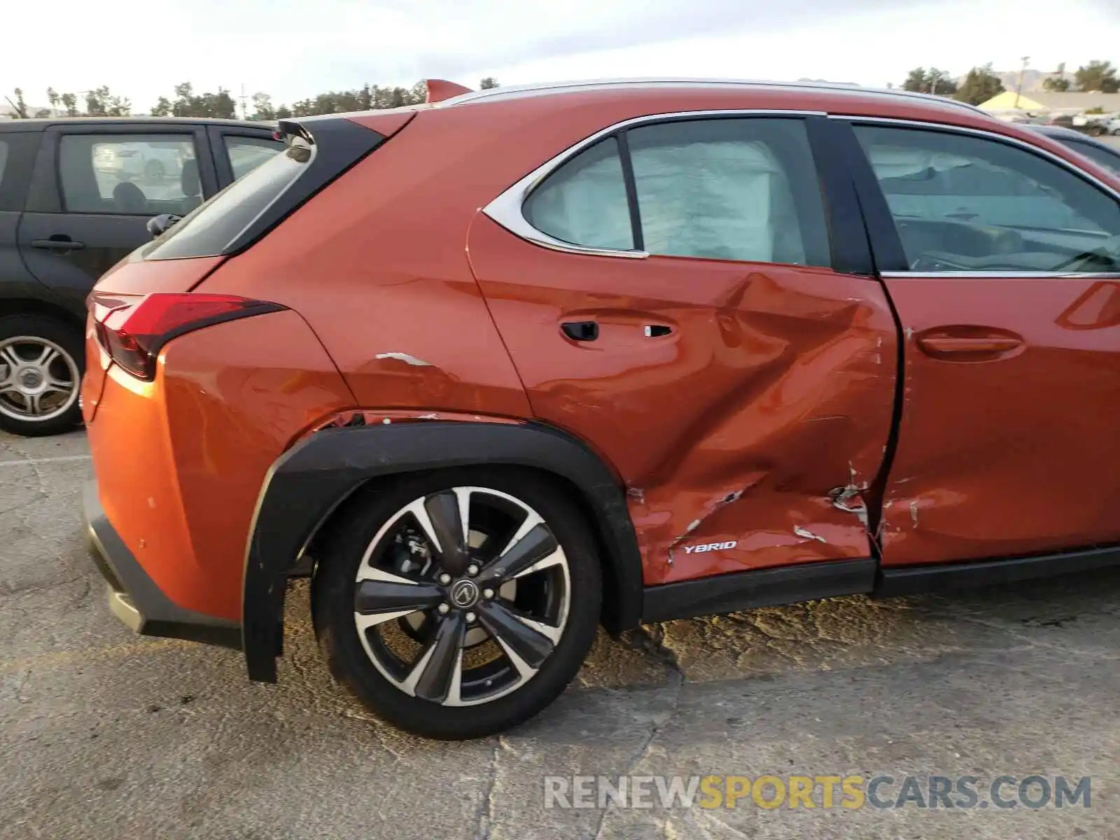 9 Photograph of a damaged car JTHP9JBH3L2027388 LEXUS UX 250H 2020