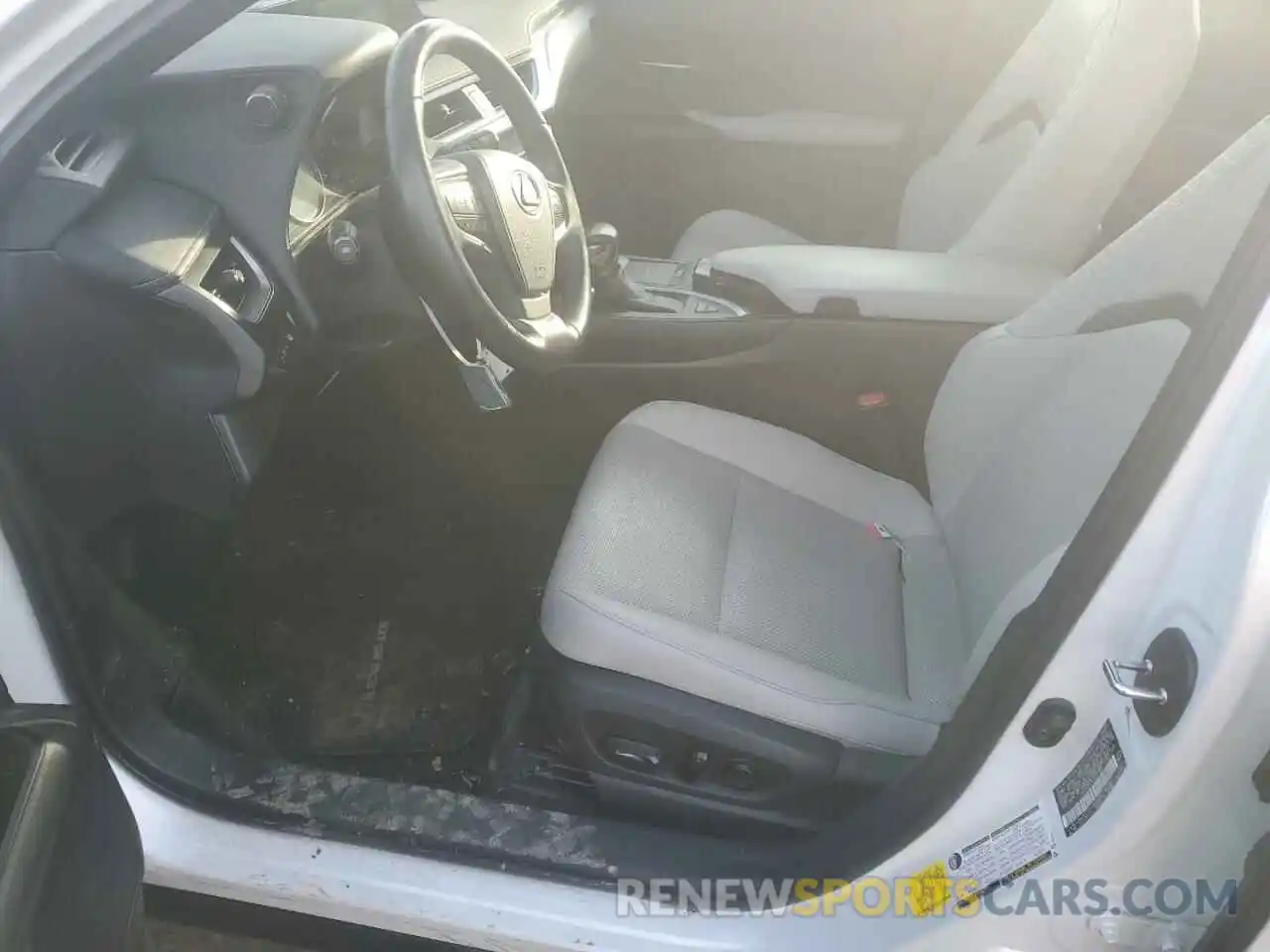 7 Photograph of a damaged car JTHP9JBH3L2031568 LEXUS UX 250H 2020