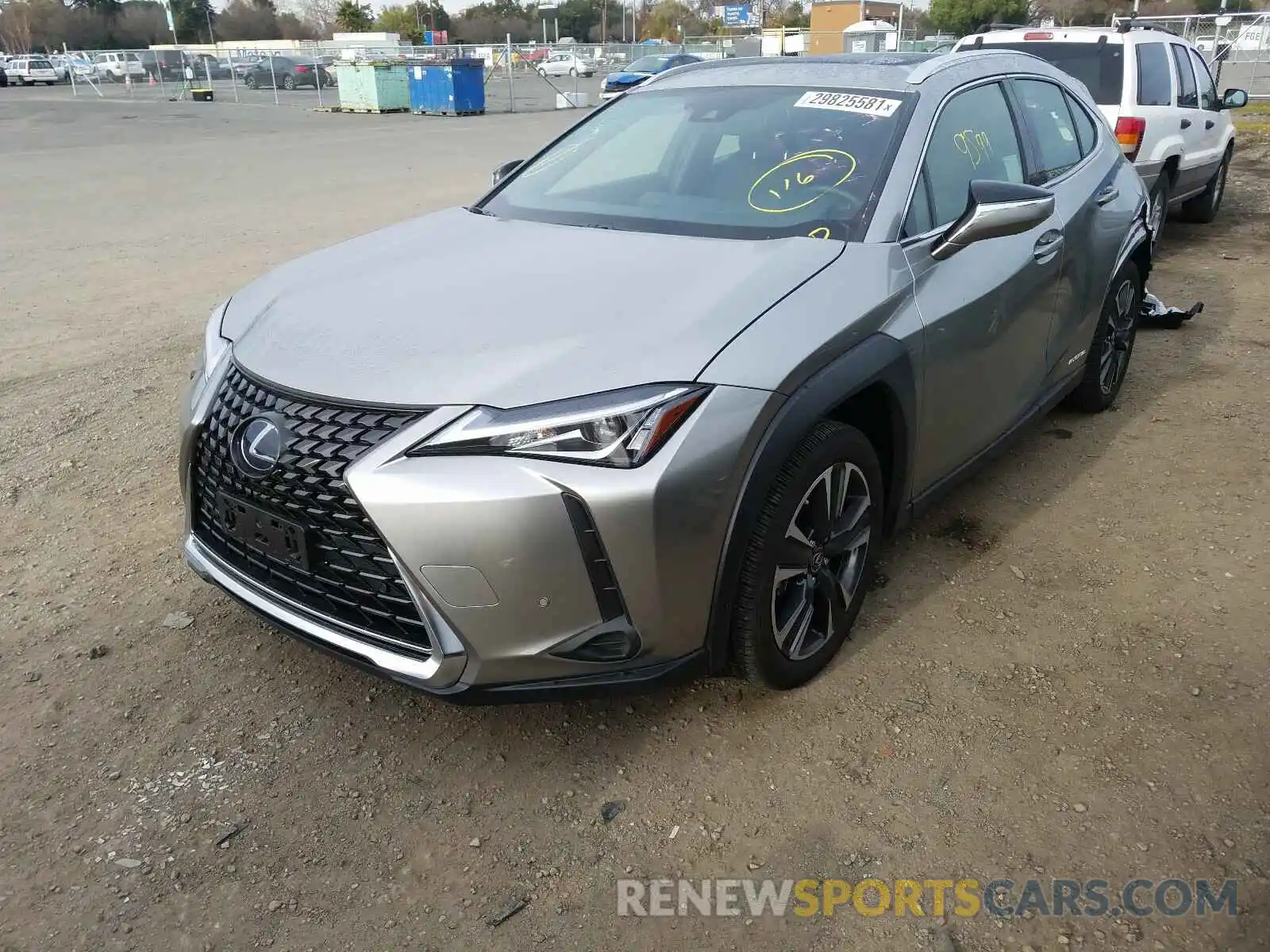 2 Фотография поврежденного автомобиля JTHP9JBH4L2026511 LEXUS UX 250H 2020