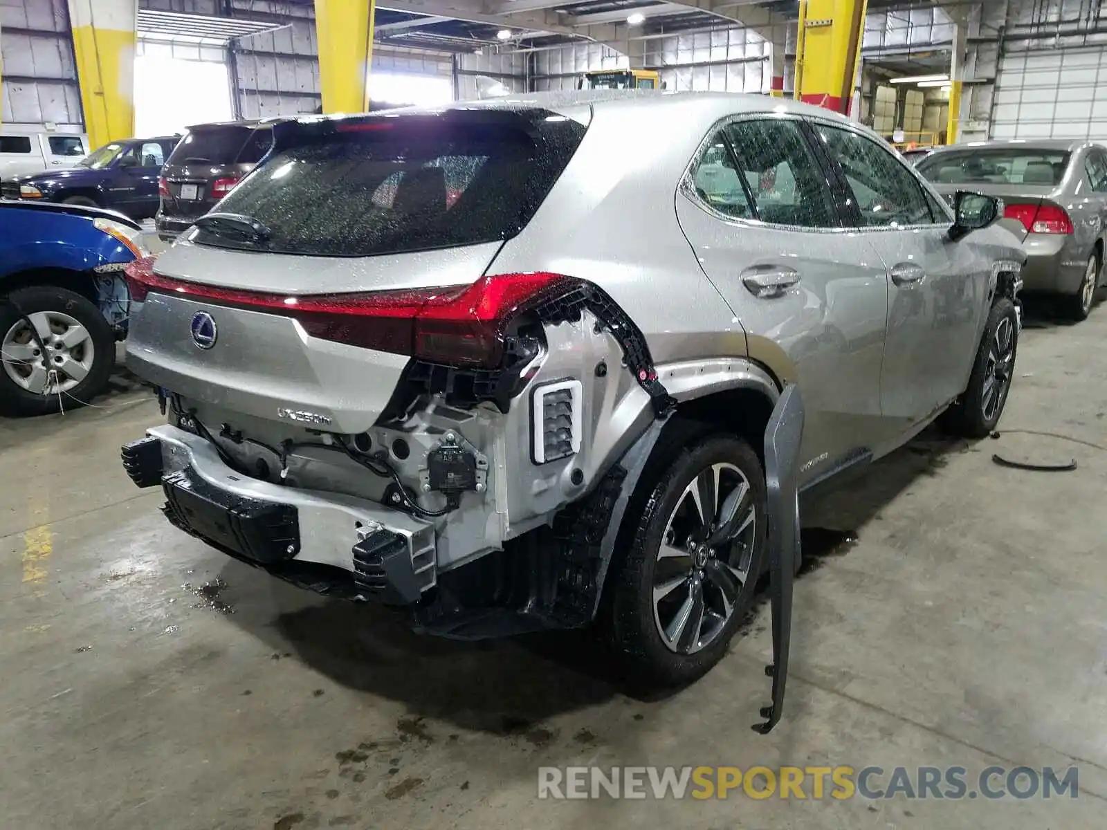 4 Фотография поврежденного автомобиля JTHP9JBH4L2031031 LEXUS UX 250H 2020