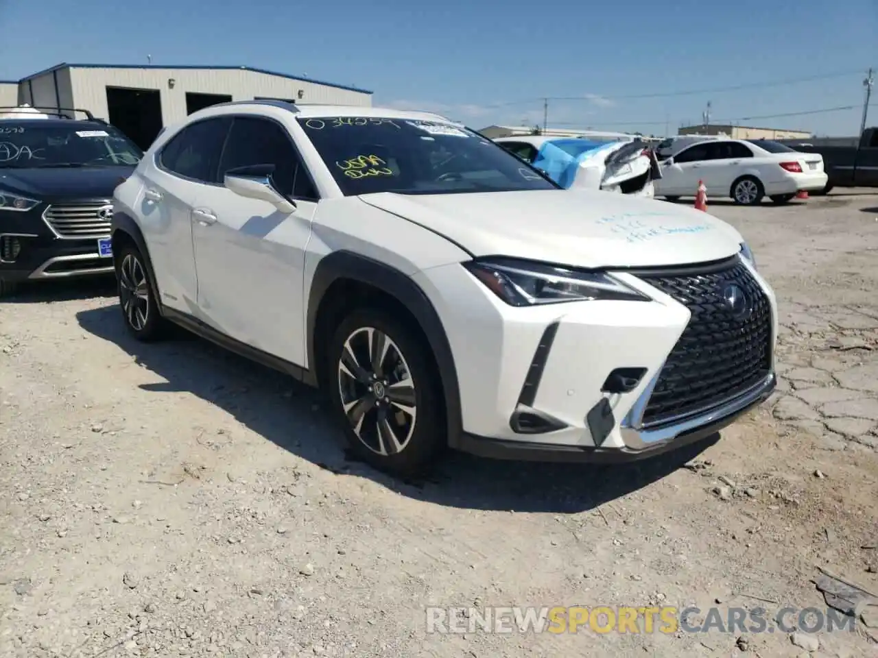 1 Фотография поврежденного автомобиля JTHP9JBH5L2034259 LEXUS UX 250H 2020