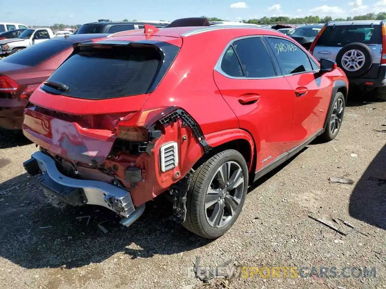 4 Фотография поврежденного автомобиля JTHP9JBH5L2034603 LEXUS UX 250H 2020