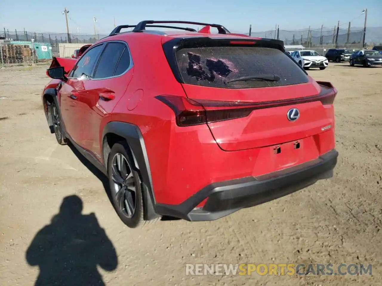 3 Фотография поврежденного автомобиля JTHP9JBH6L2022668 LEXUS UX 250H 2020