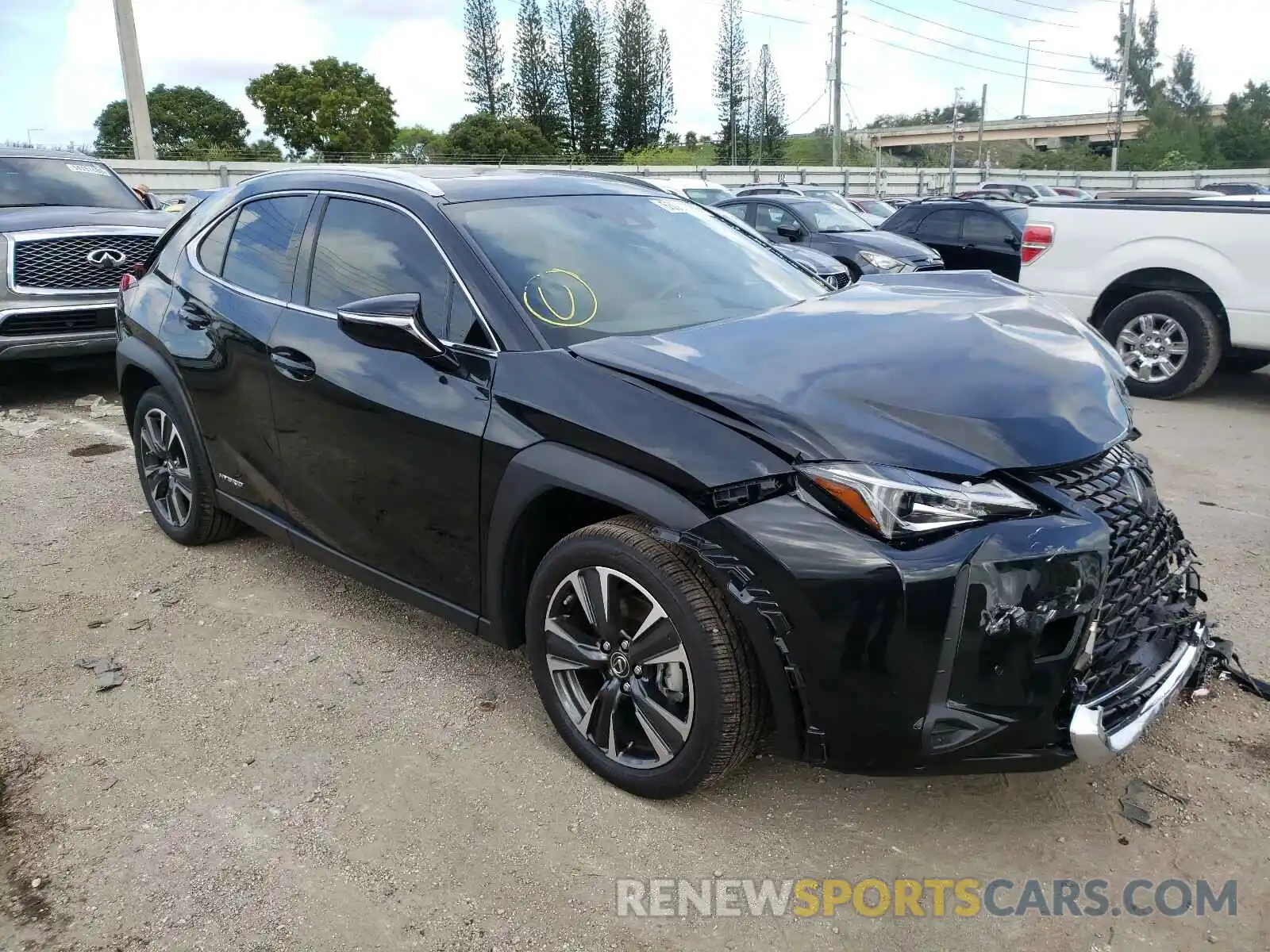 1 Фотография поврежденного автомобиля JTHP9JBH7L2032741 LEXUS UX 250H 2020