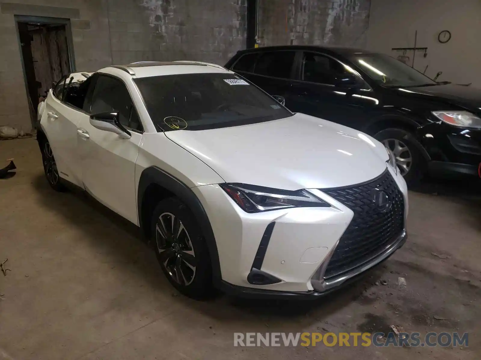 2 Фотография поврежденного автомобиля JTHP9JBH8L2030786 LEXUS UX 250H 2020