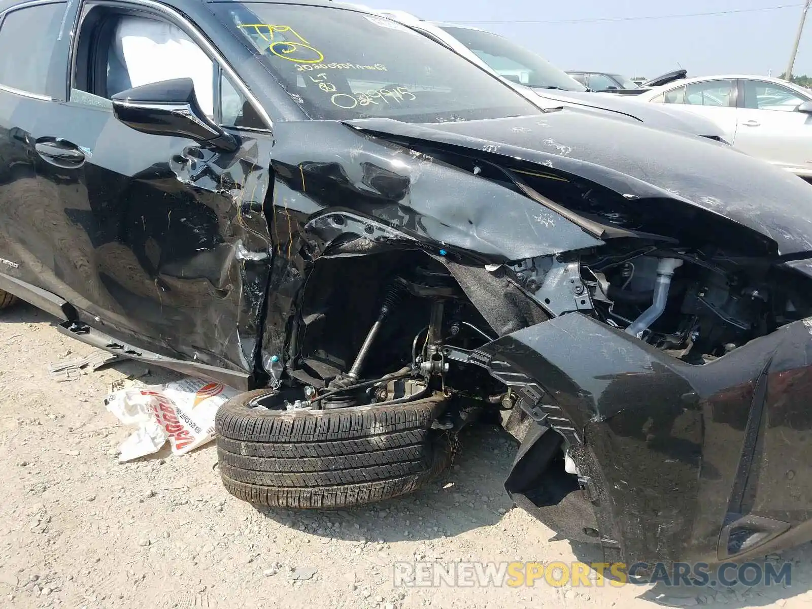 9 Фотография поврежденного автомобиля JTHP9JBHXL2029915 LEXUS UX 250H 2020