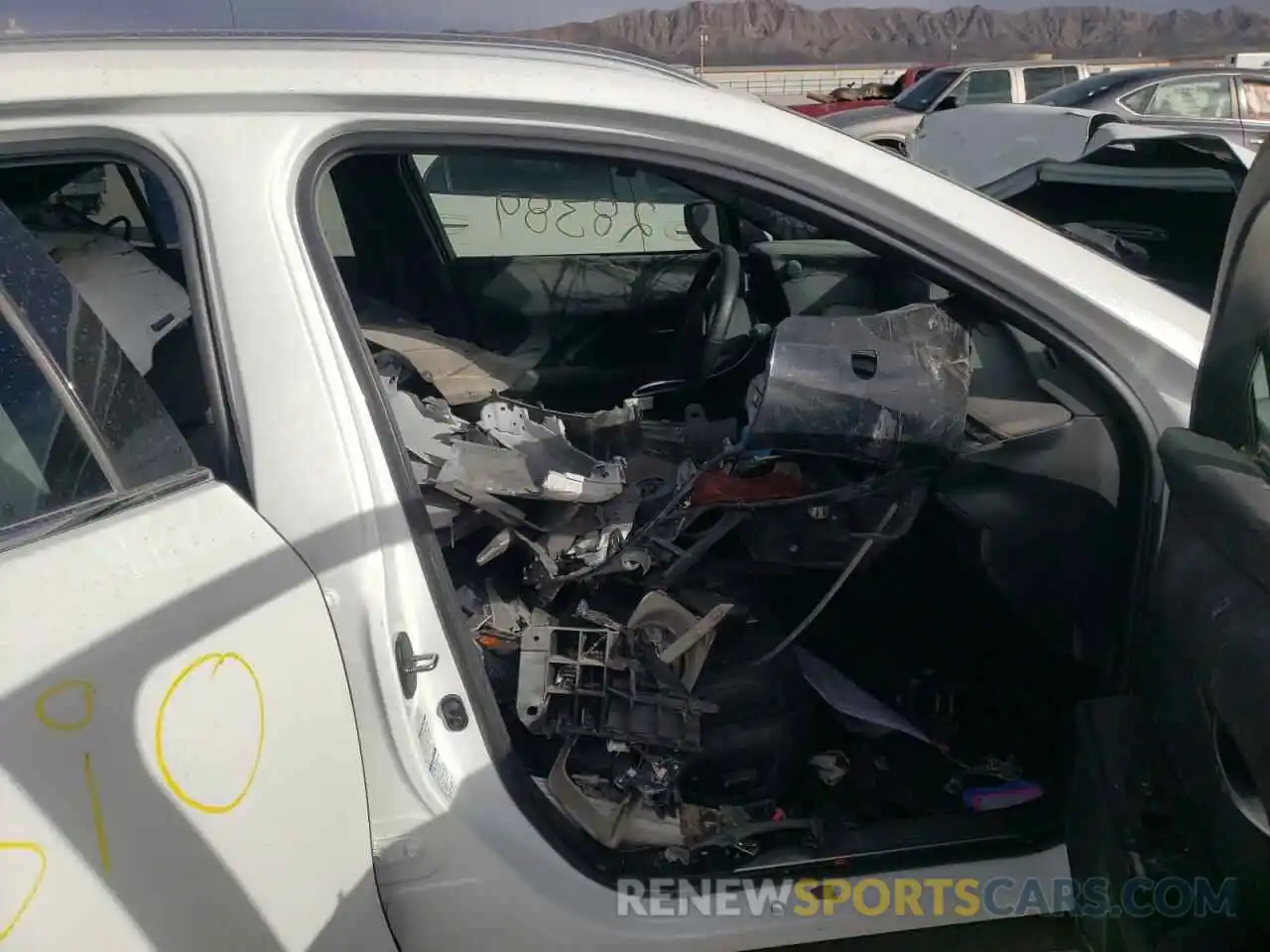 5 Photograph of a damaged car JTHR9JBH2L2025673 LEXUS UX 250H 2020