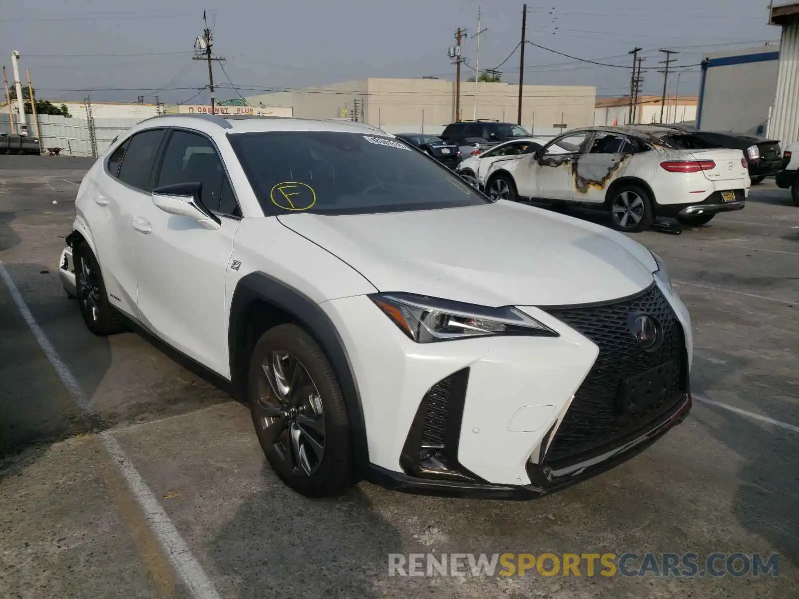 1 Фотография поврежденного автомобиля JTHR9JBH3L2026055 LEXUS UX 250H 2020