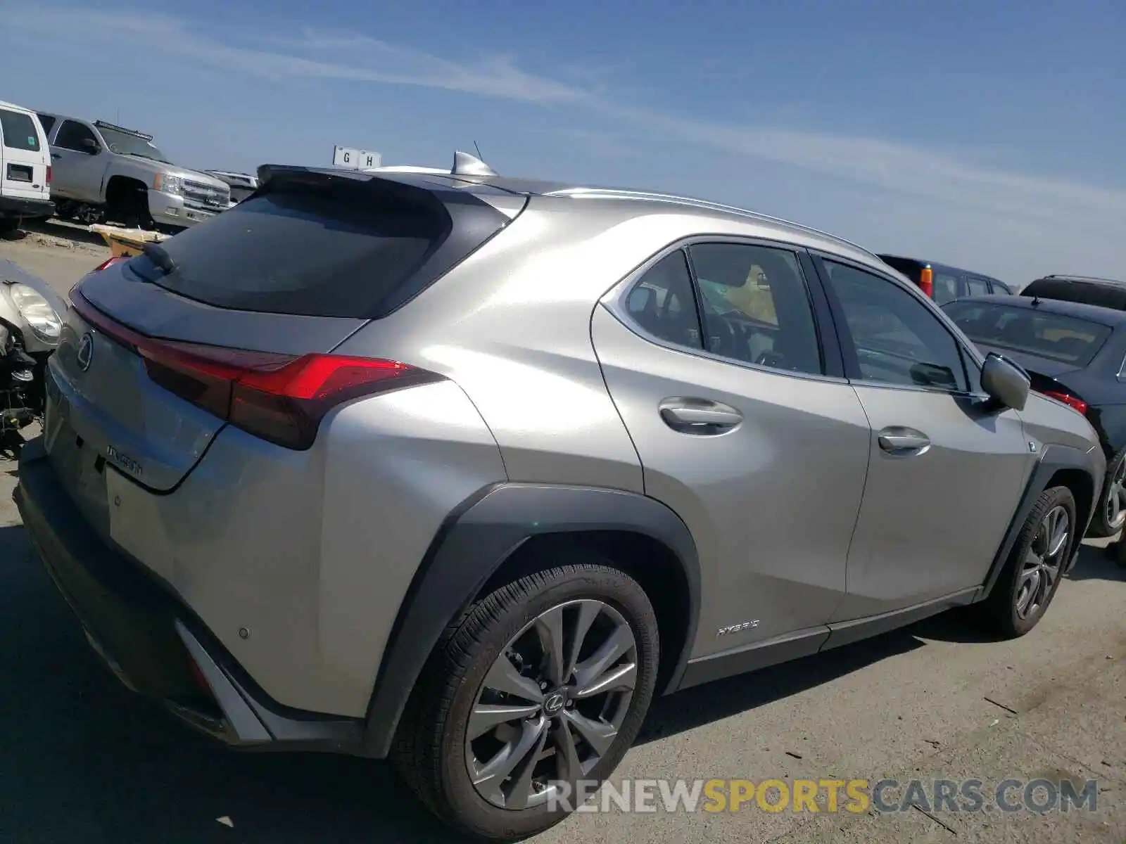 4 Photograph of a damaged car JTHR9JBH8L2027962 LEXUS UX 250H 2020