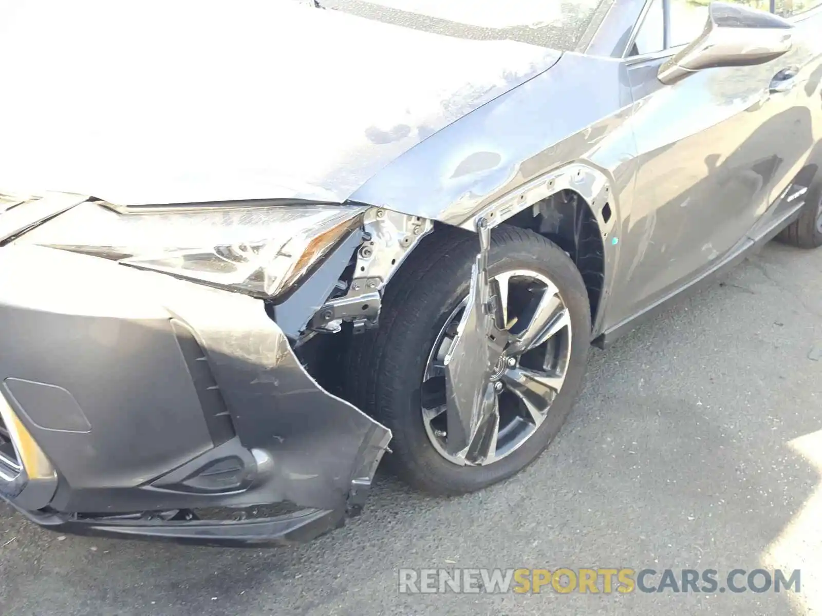 9 Photograph of a damaged car JTHX9JBH1L2028927 LEXUS UX 250H 2020