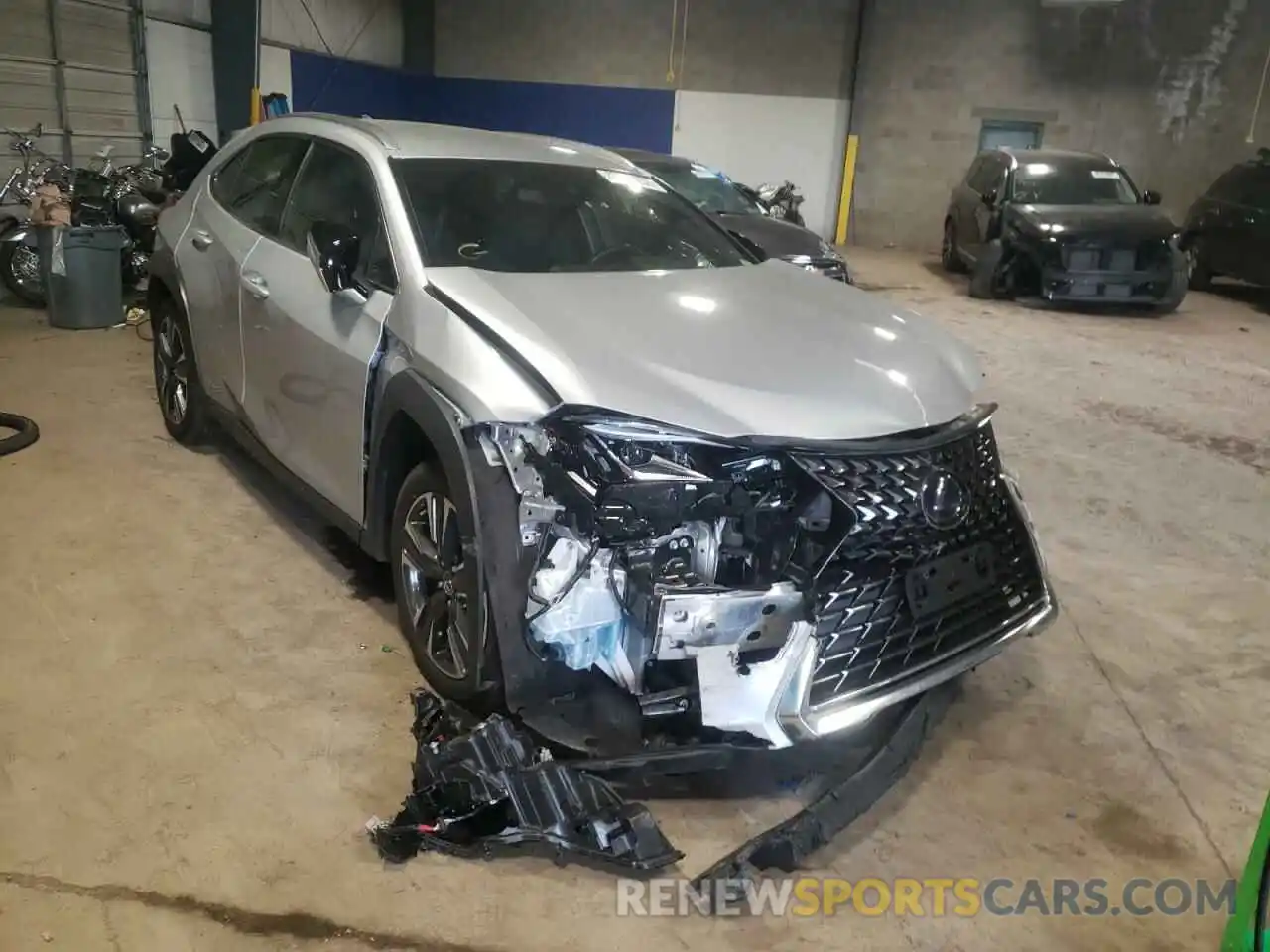 1 Фотография поврежденного автомобиля JTHX9JBH3L2033739 LEXUS UX 250H 2020